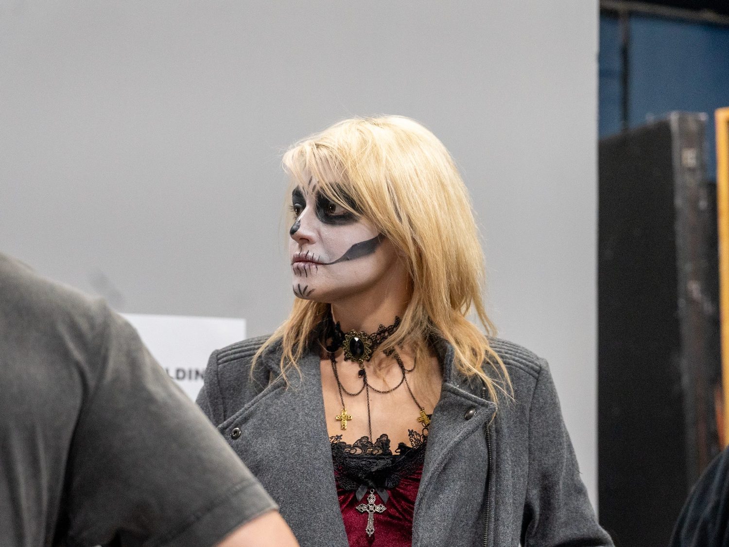 Maquillaje de catrina en set