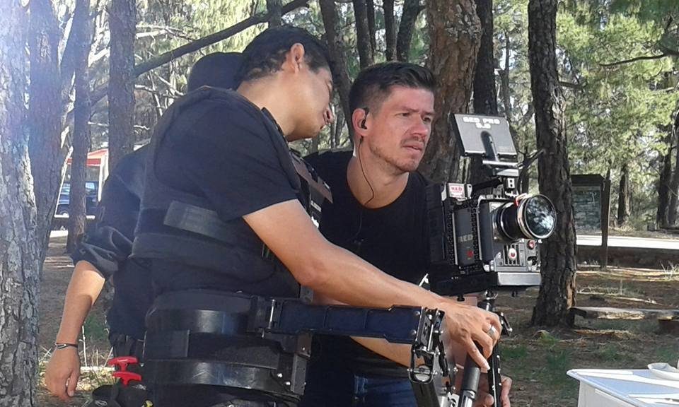 Operación de steadicam en locación